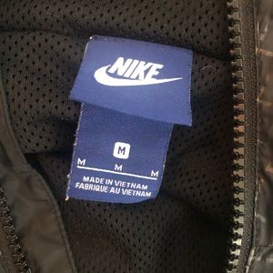 Men’s like new Nike windbreaker jacket medium